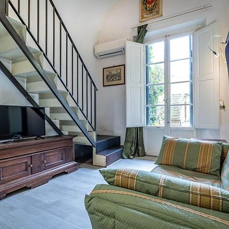 Roommo Pergola Florens Exteriör bild