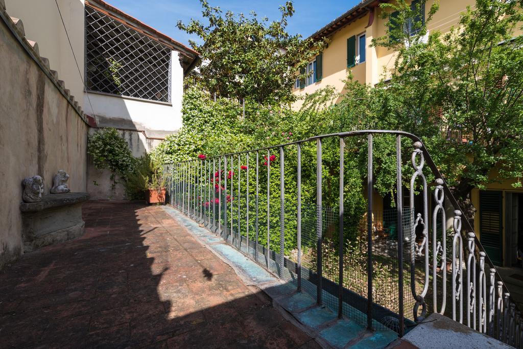 Roommo Pergola Florens Exteriör bild